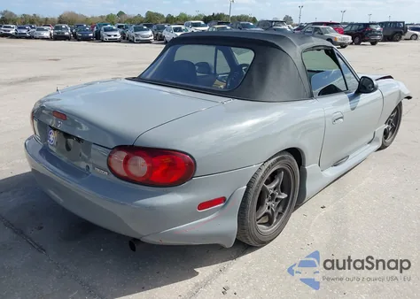 2002 Mazda Mx-5 Miata Cloth/Ls/Se z USA, uszkodzony, nr VIN JM1NB353420234889